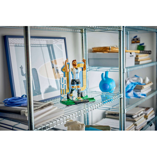 Конструктор LEGO Editions Lionel Messi - Football Legend (43015)